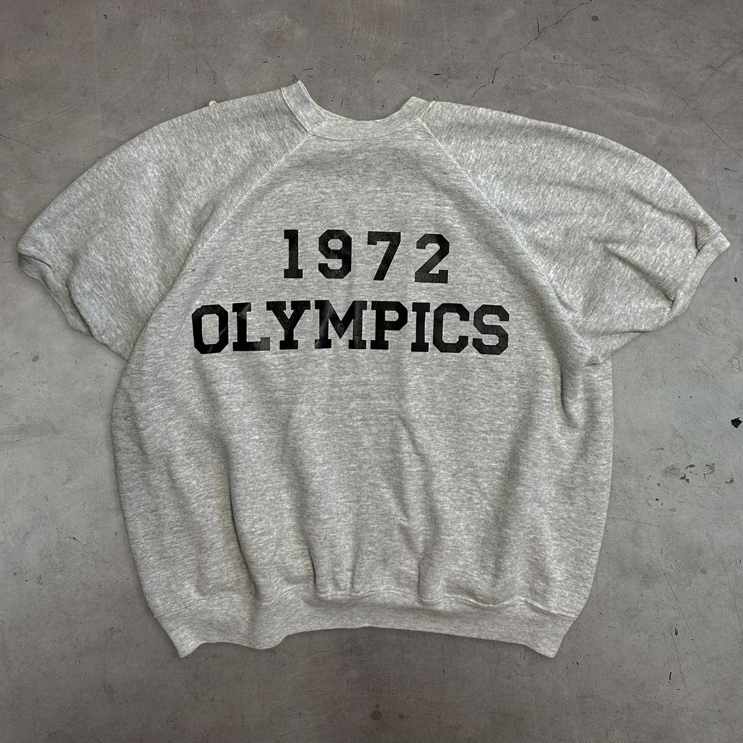 1970S "OLYMPICS" RAGLAN SWEATSHIRT / X-LARGE