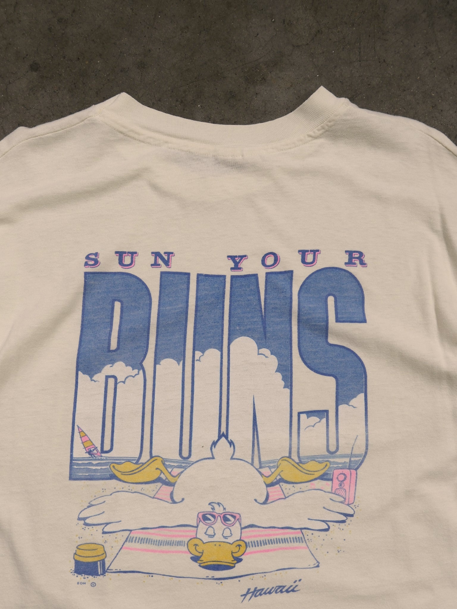 1990S SUN YOUR BUNS TEE