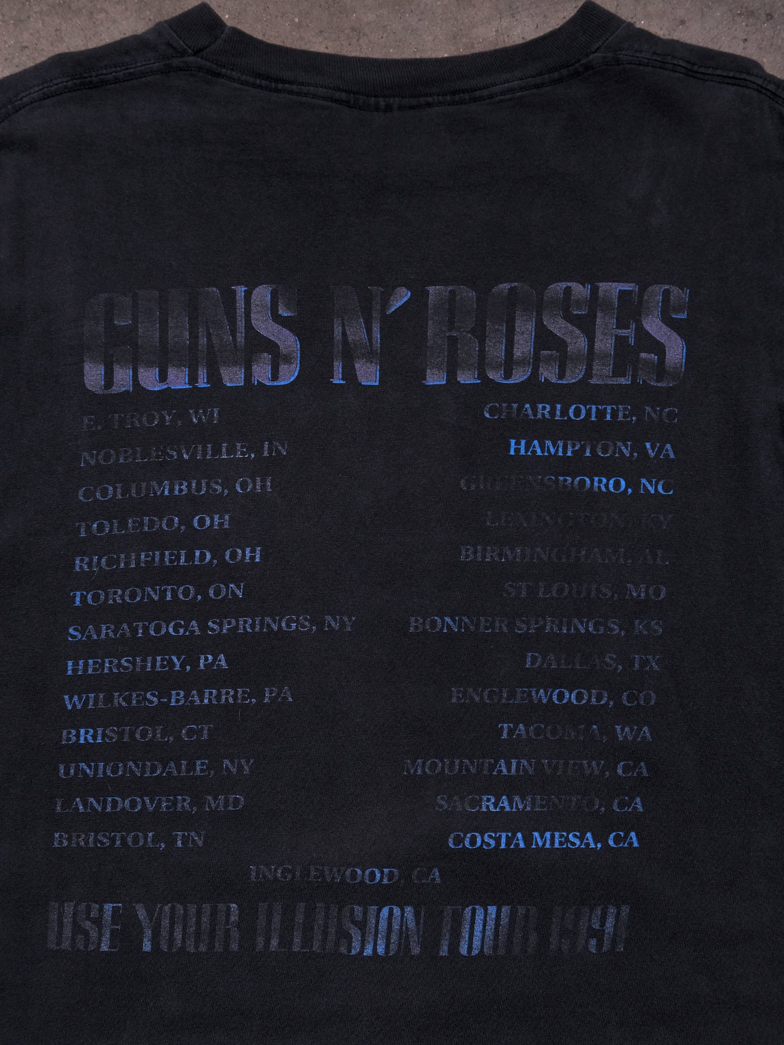 1991 GUNS N' ROSES "USE YOUR ILLUSION" TEE