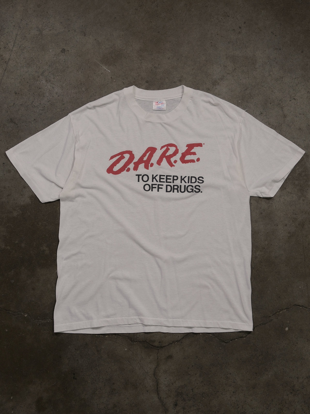 1980S WHITE D.A.R.E. TEE