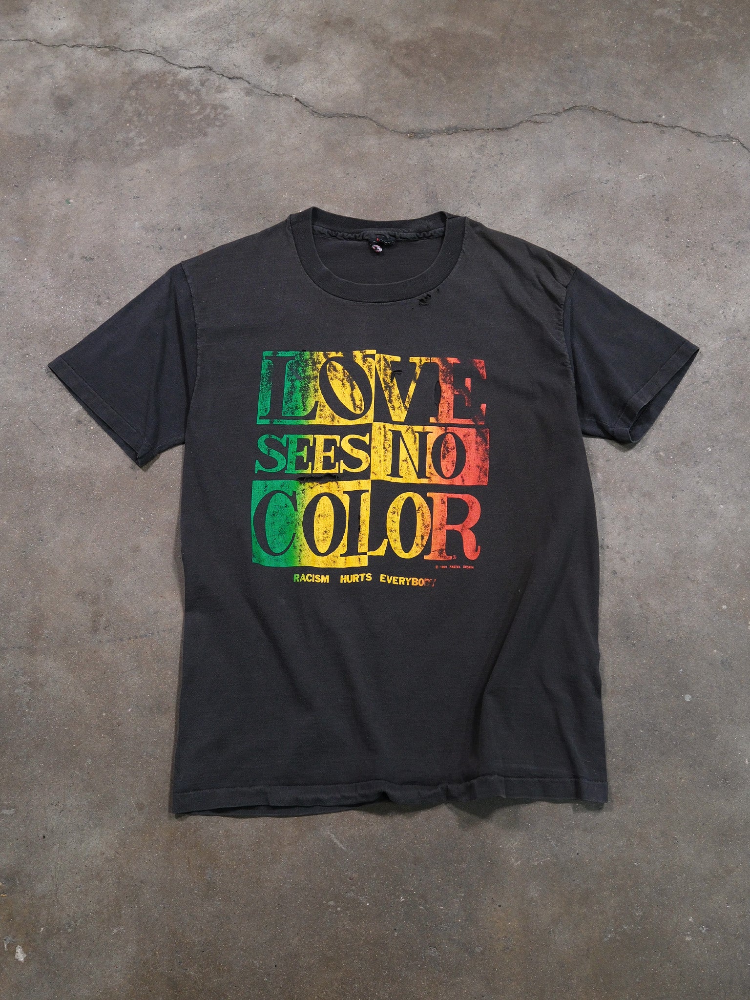 1990S DISTRESED 'LOVE SEES NO COLOR' TEE