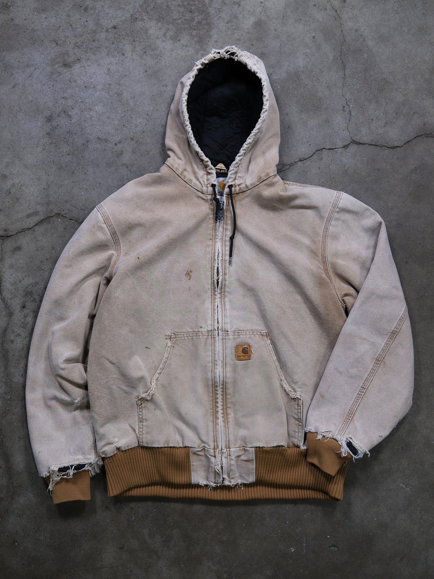 VINTAGE SANDSTONE DISTRESSED CARHARTT HOODED JACKET