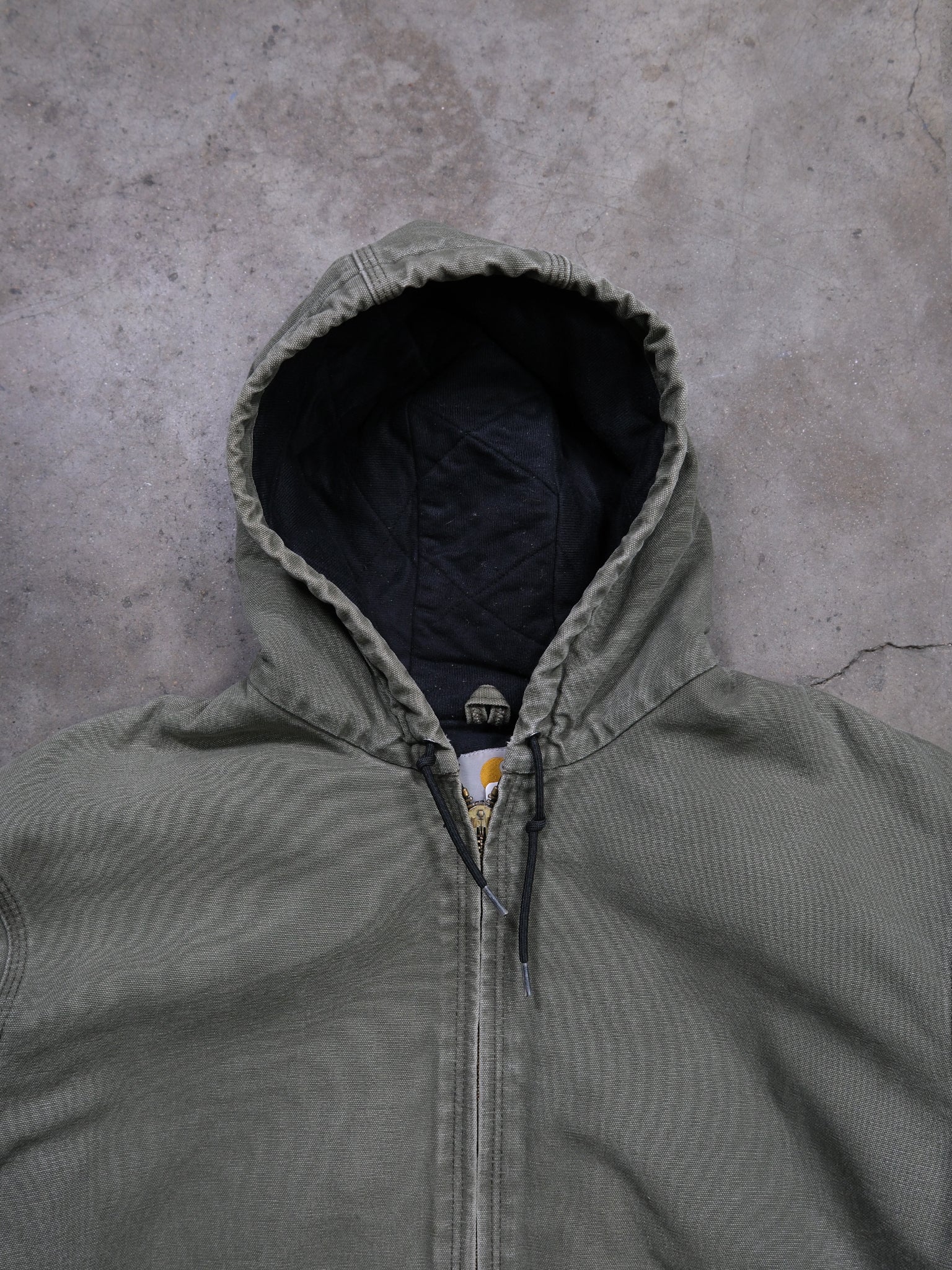 VINTAGE GREEN HOODED CARHARTT JACKET