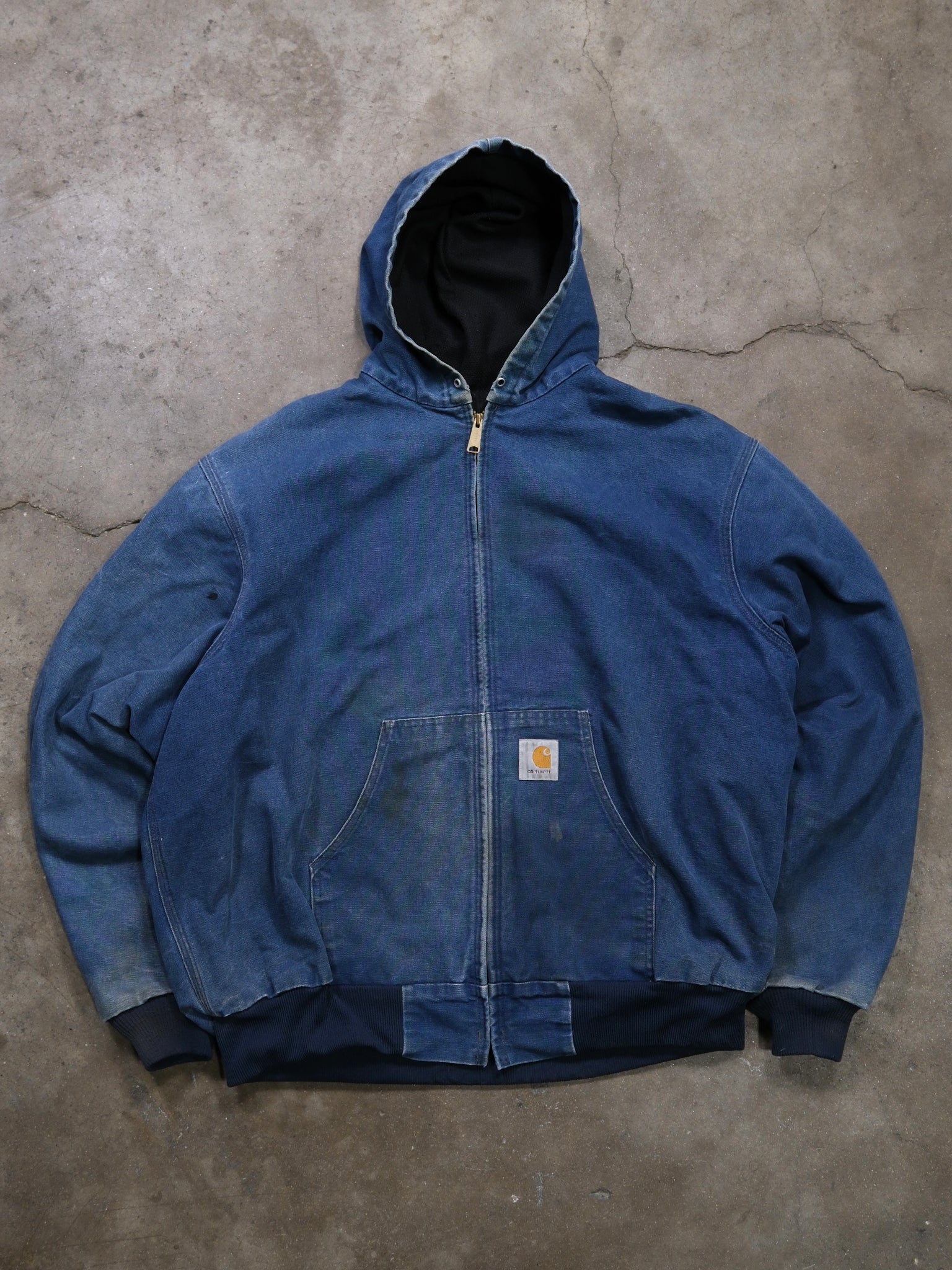 VINTAGE FADED BLUE HOODED CARHARTT JACKET