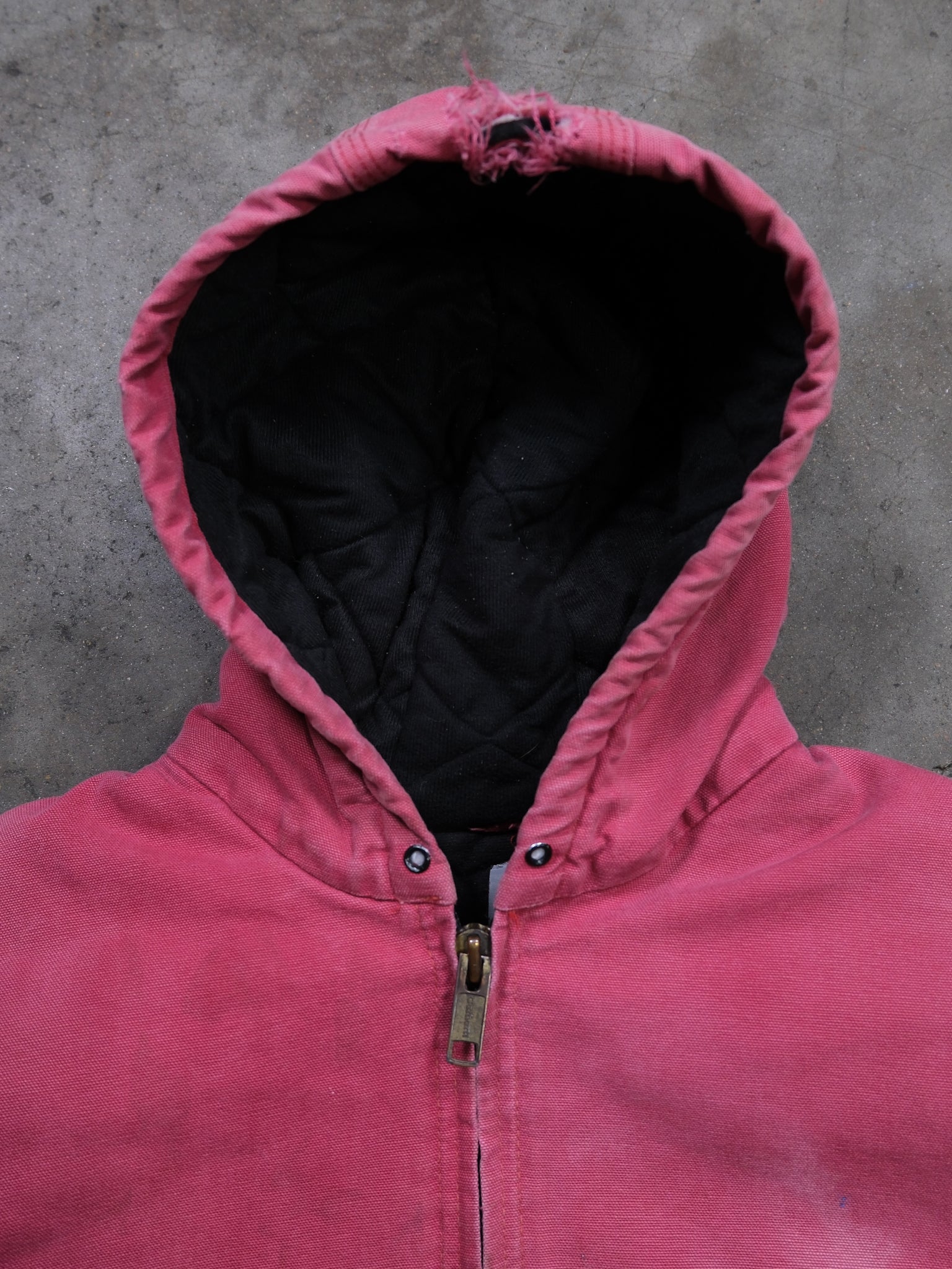 VINTAGE FADED & DISTRESSED RED HOODED CARHARTT JACKET