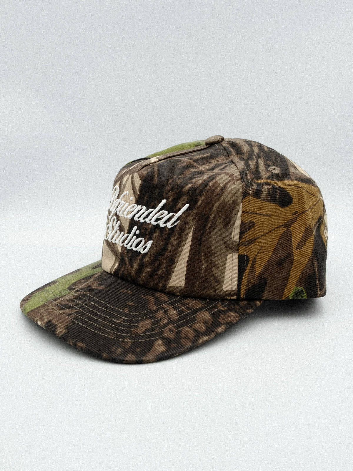 CAMO SCRIPT HAT