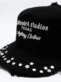 STUDDED & DISTRESSED CORE HAT