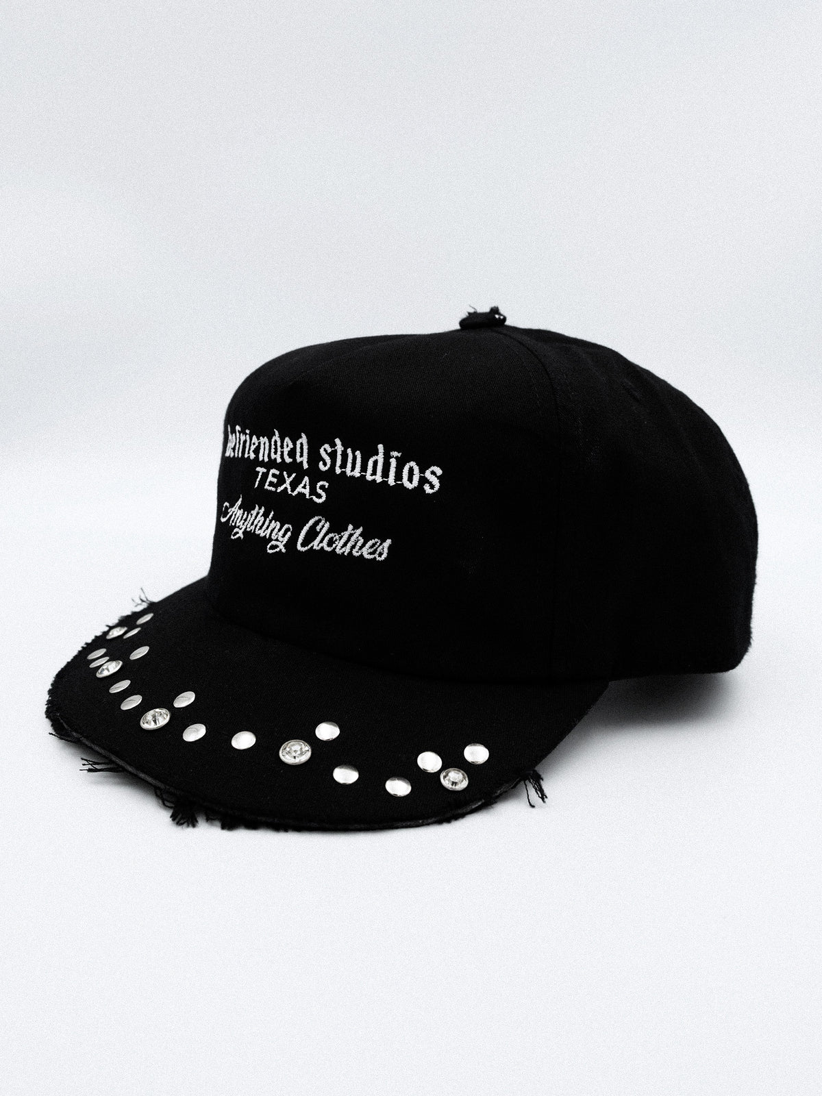 STUDDED & DISTRESSED CORE HAT